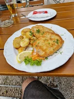 2 Schnitzel Mit Bratkartoffeln